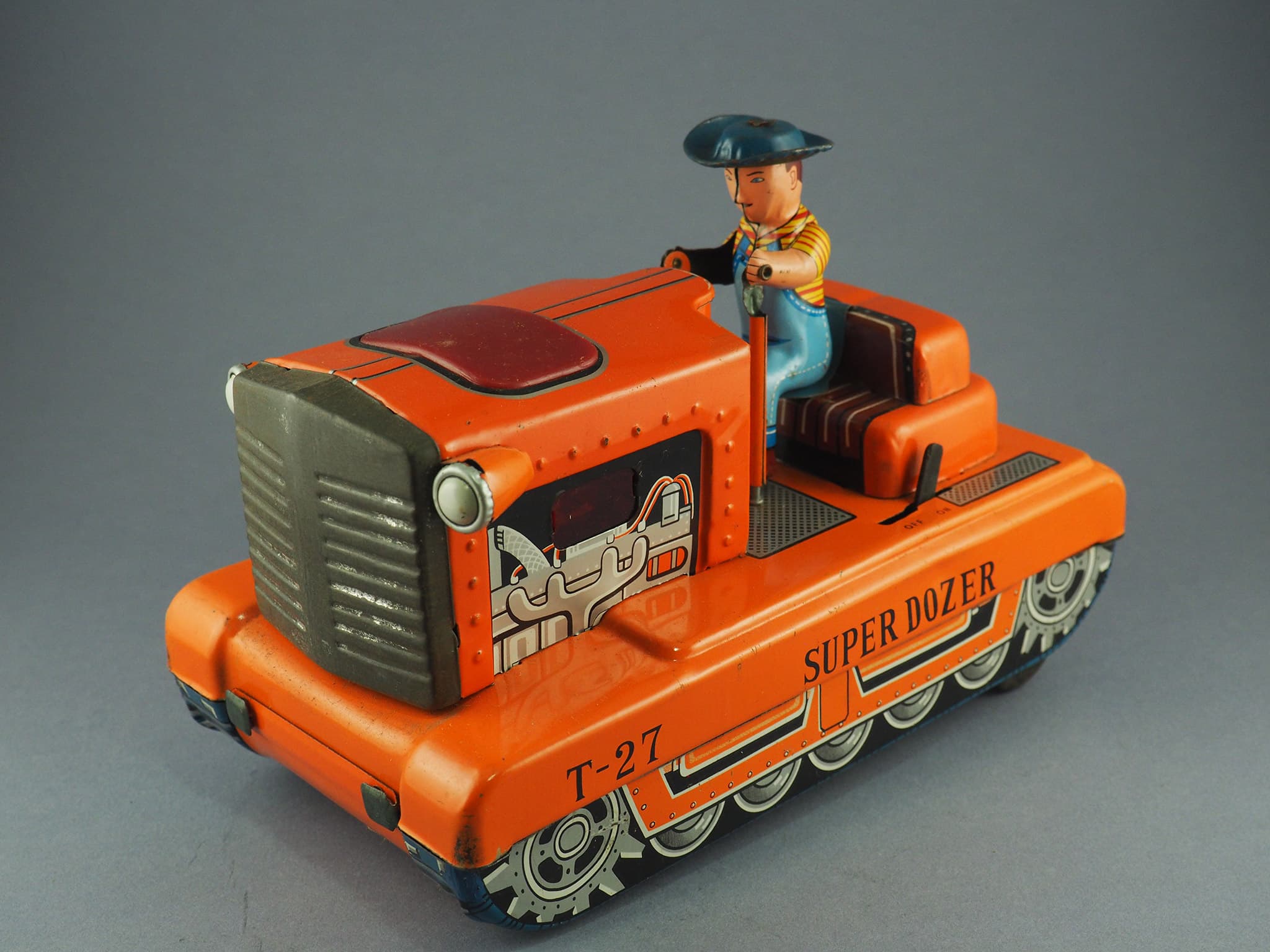SuperDozer with Revolving Lighted Engine