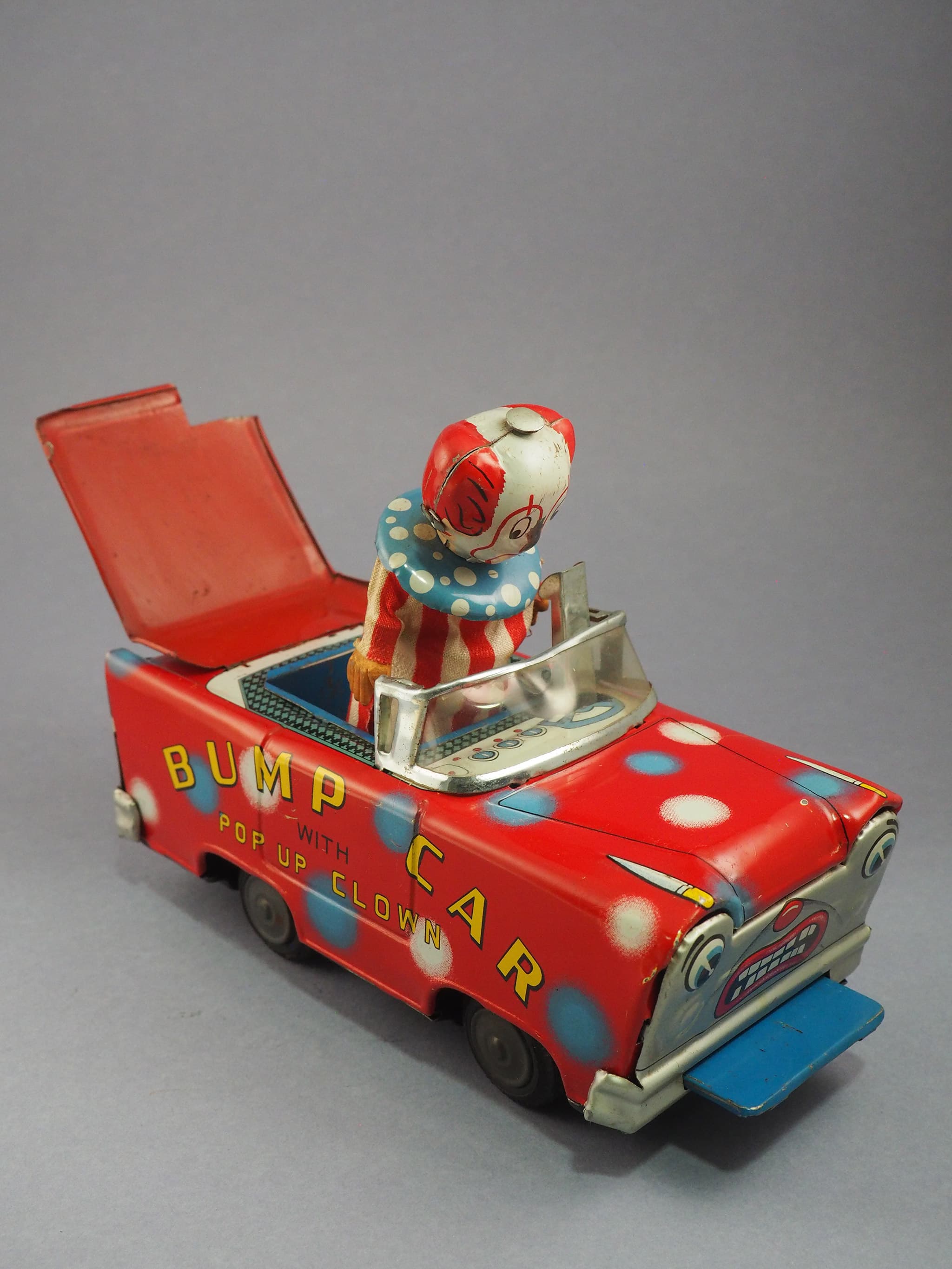 Bump Car with Pop Up Clown