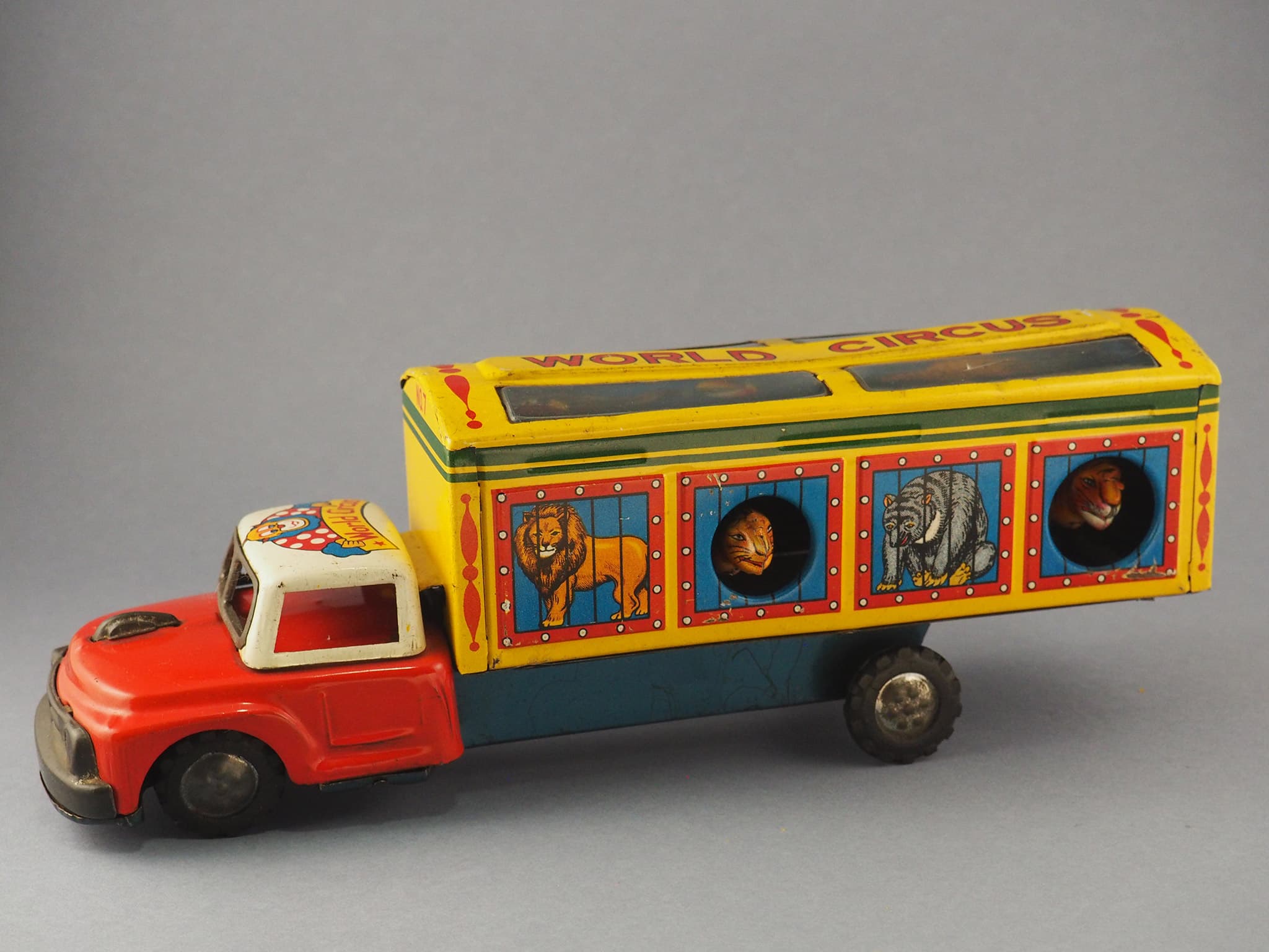 Circus Truck with 4 Animals and Voice