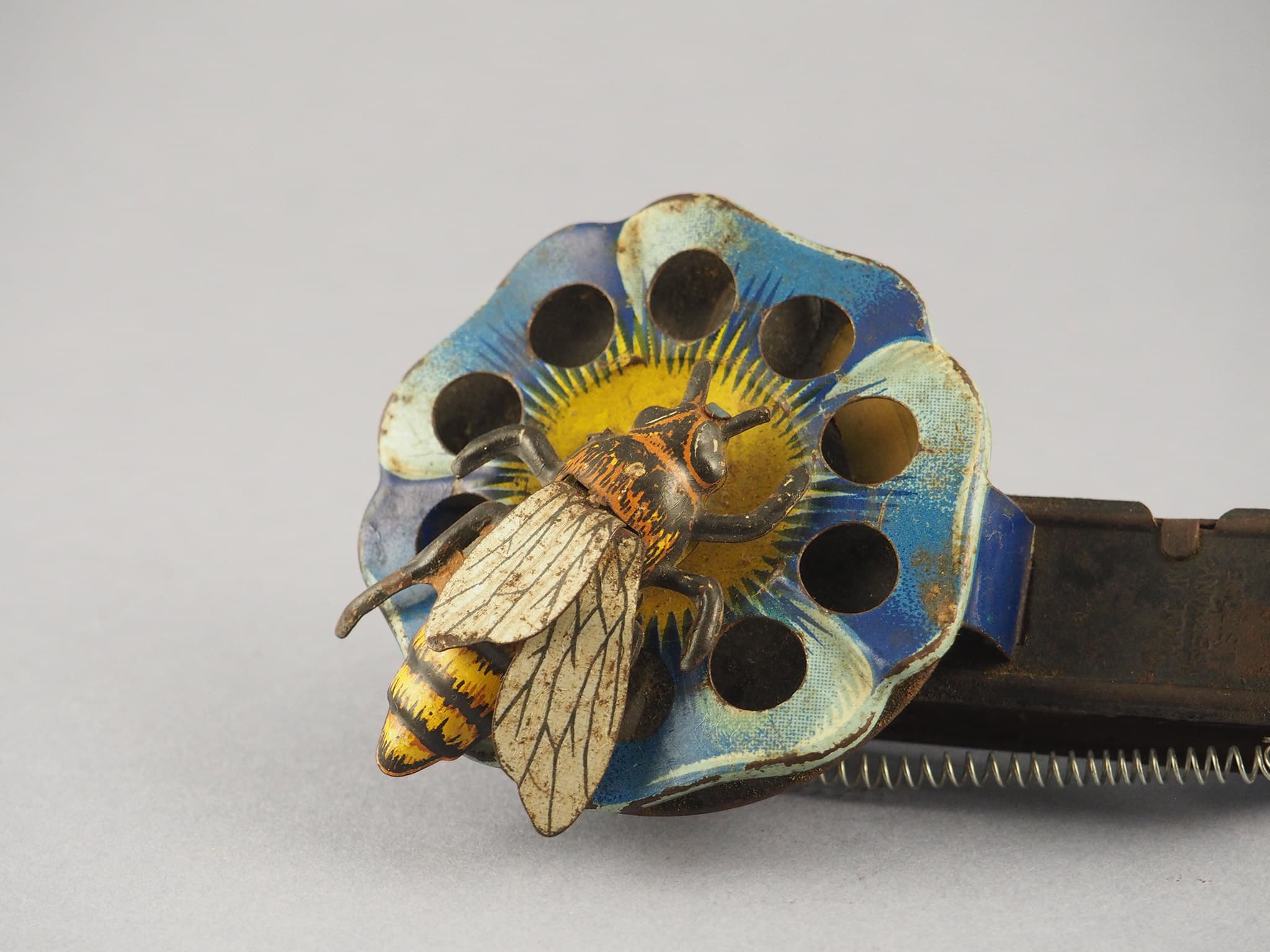 Bee Sparkling Pinwheel