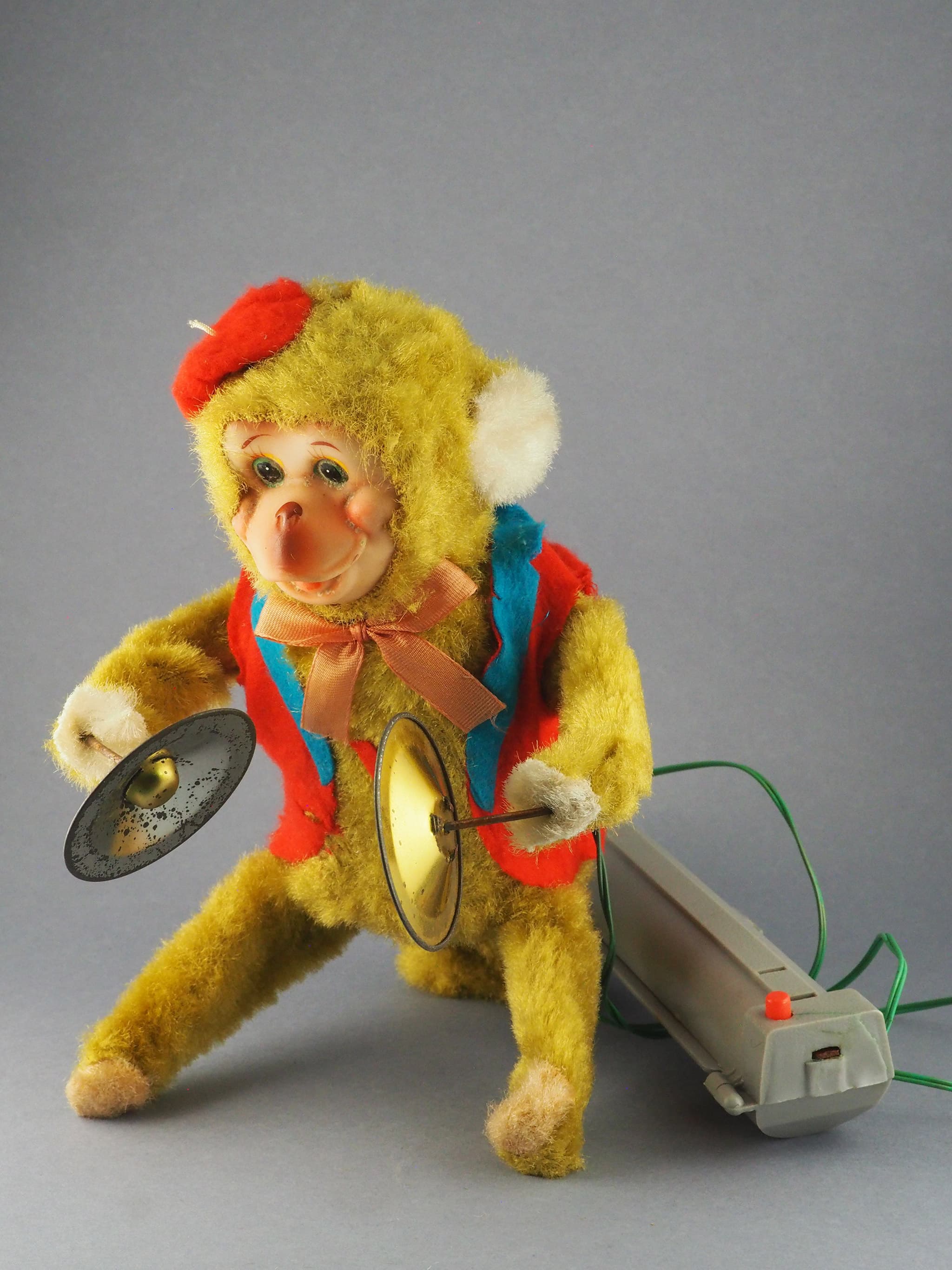 PEPI Tumbling Monkey with Cymbal