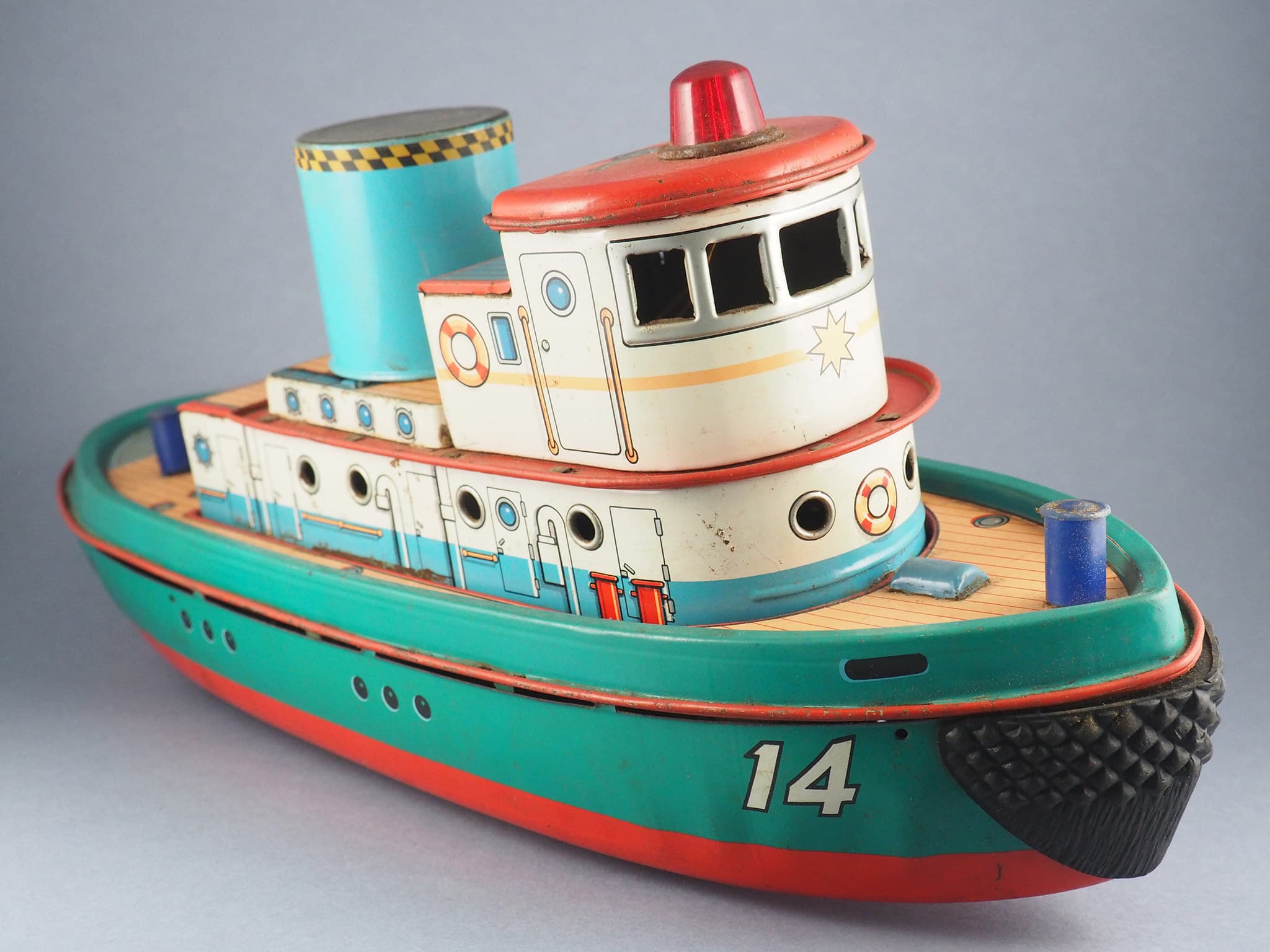 Ring Smoke Tug boat