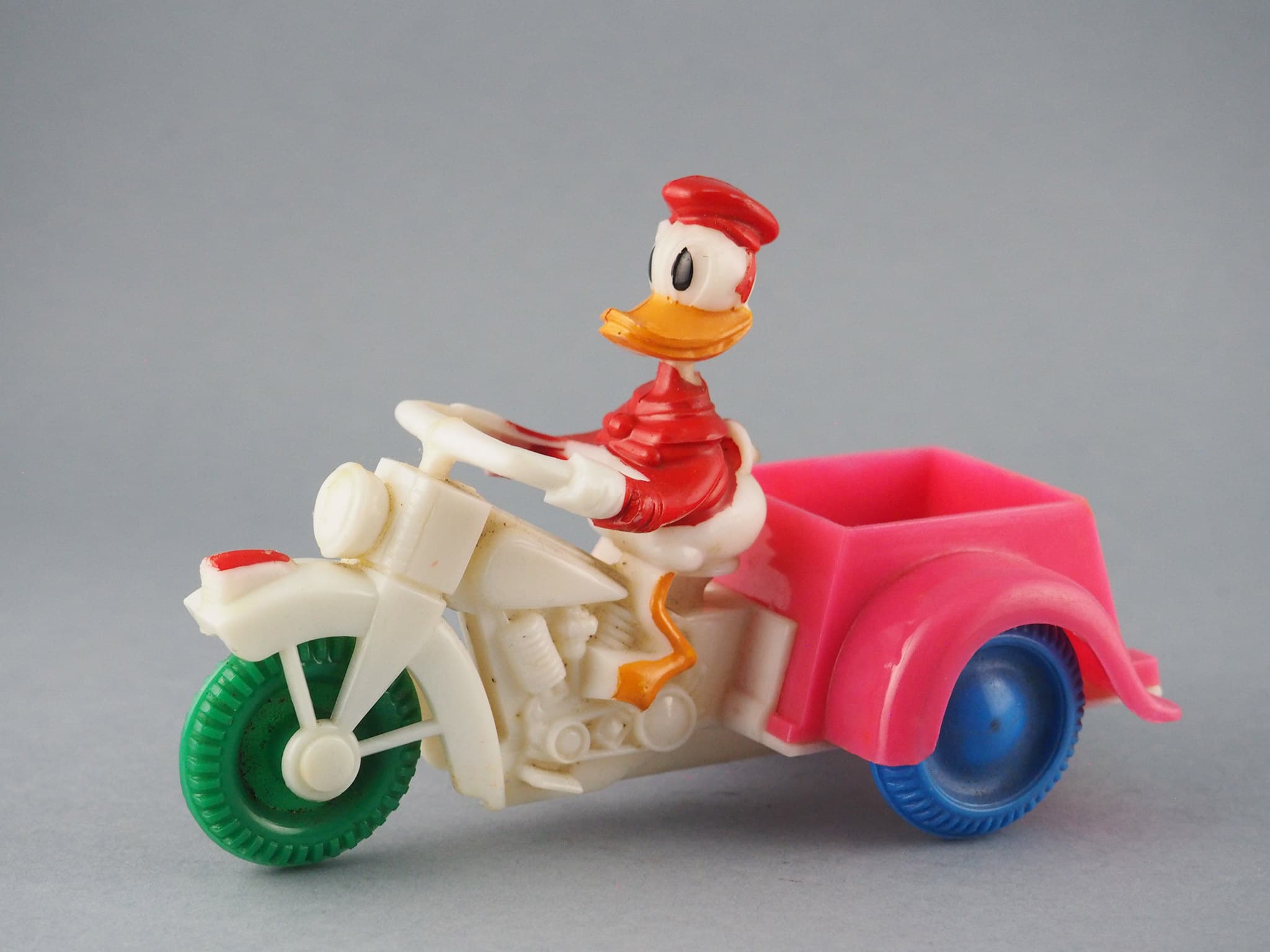 Moto com Pato Donald